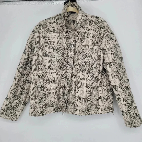 Atm Animal print feather down boxy puffer jacket size Medium - Picture 2 of 12